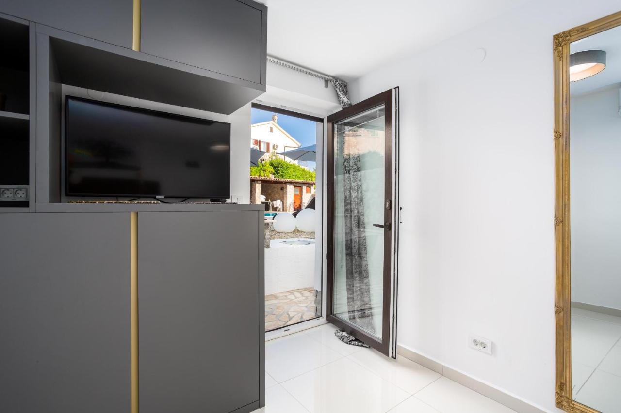 Villa Palma Krk Krk Town Exterior photo